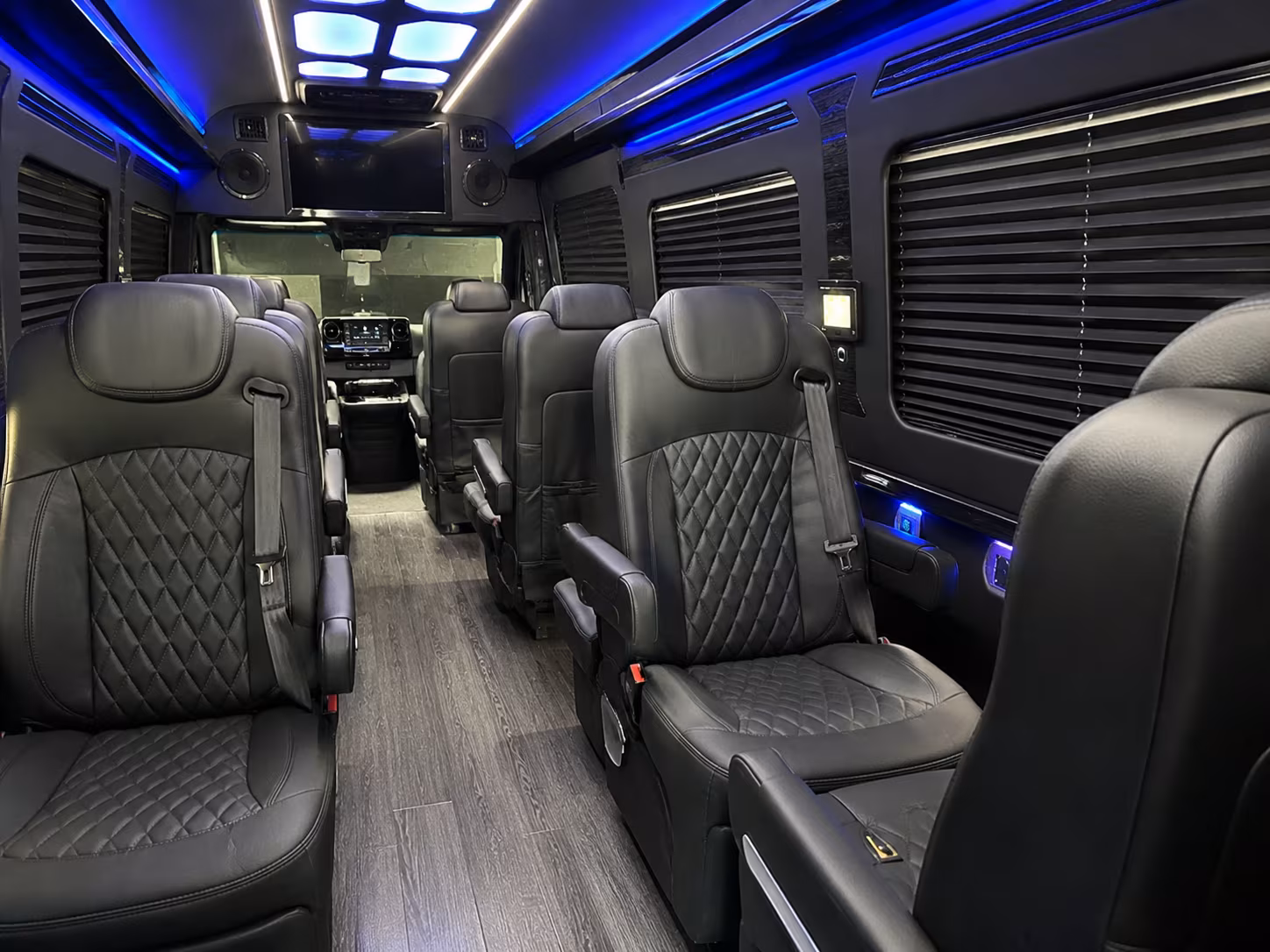 book the perfect ride for your next airport transfer 3