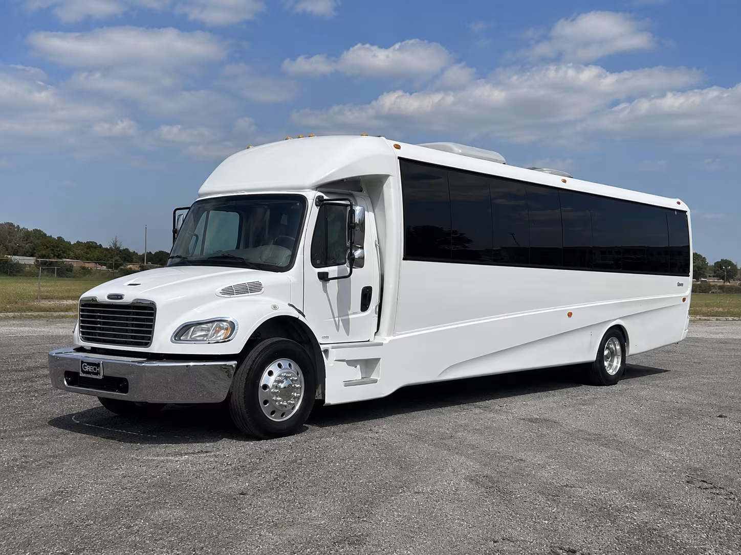 cambridge 50 passenger party bus
