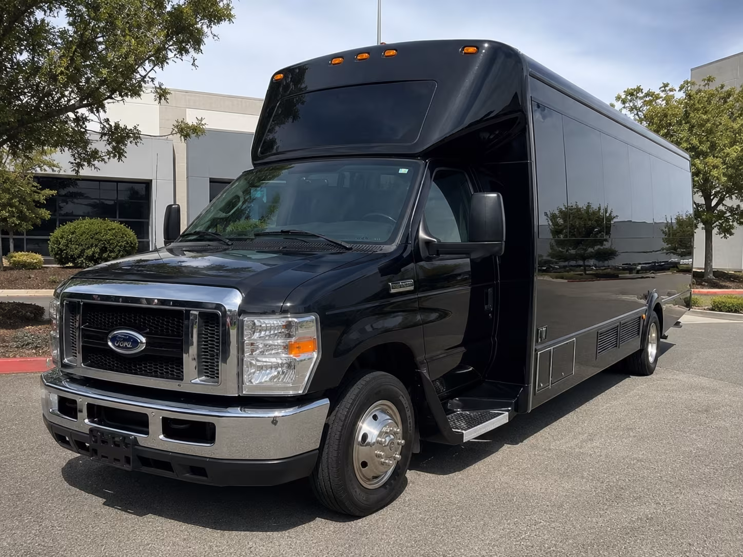 kids birthday party buses and family group transportation around cambridge